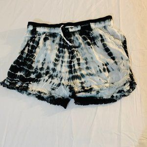 Fashion Flair Tie Dye Shorts Size L
